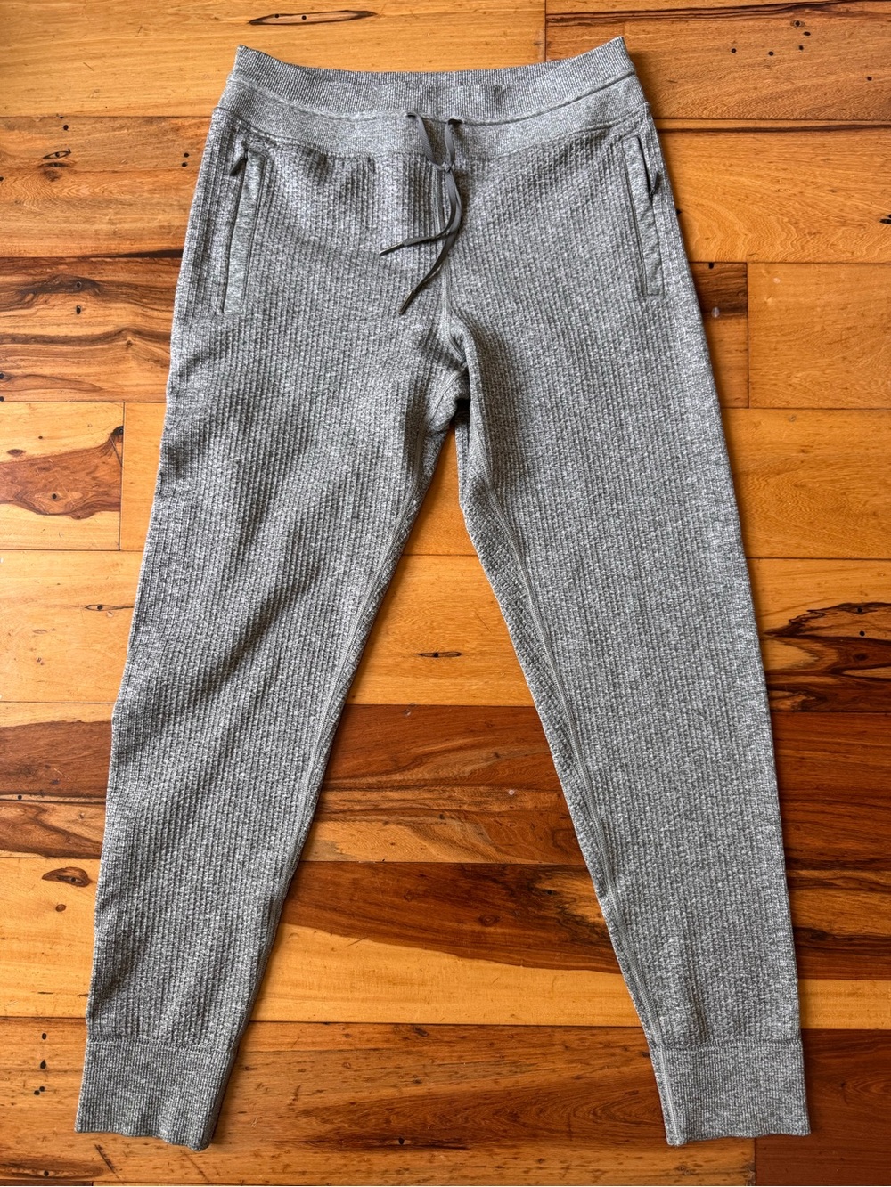 Lululemon Waffle Knit Joggers Sage Green size 6